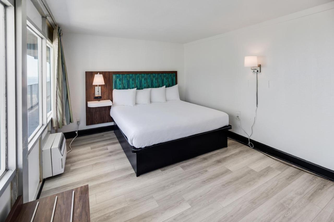 Blu Atlantic Hotel & Suites Myrtle Beach Extérieur photo